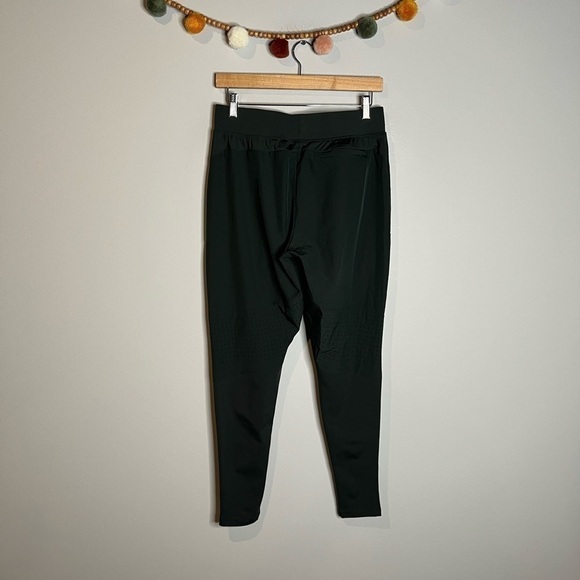 Alphalete Infinity Tech jogger pants in Forest - Picture 4 of 5